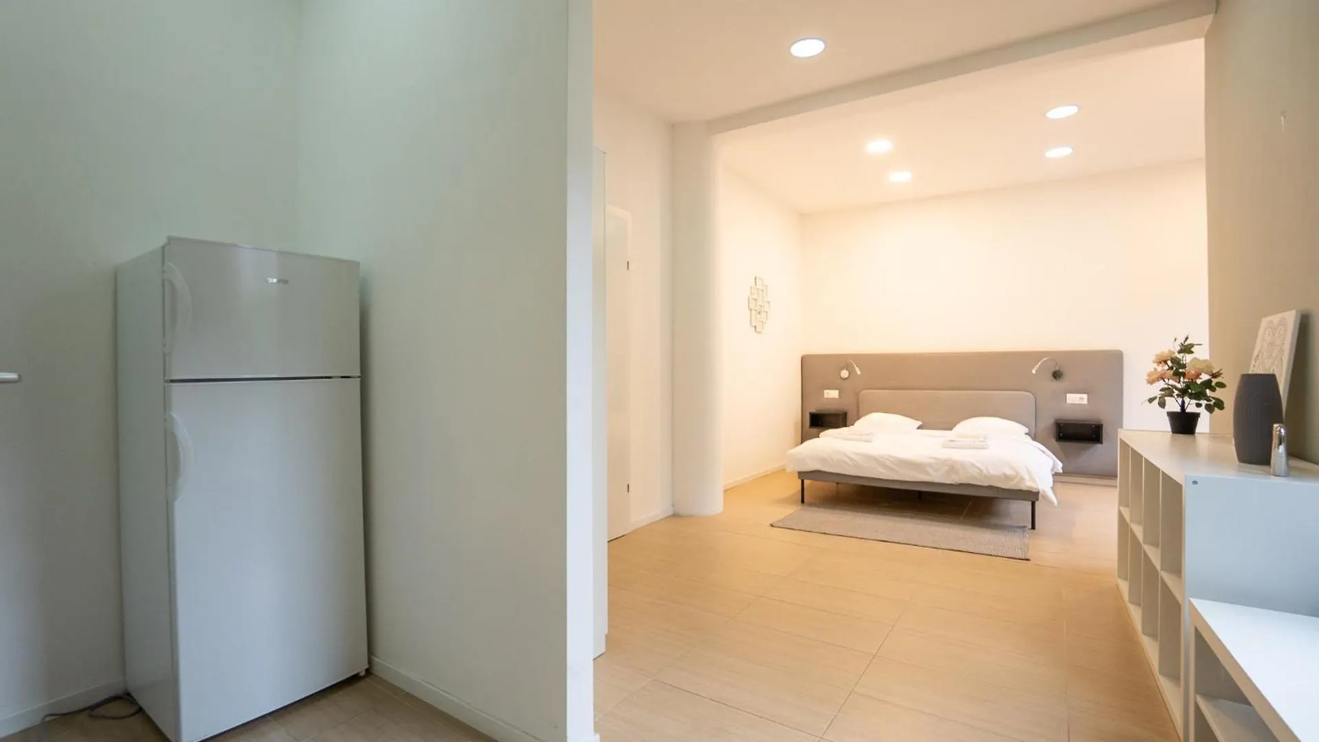 Comfort Studio With Queen-Size Bed, Self Check-In Vienne 0*,